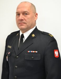 Zdjęcie zastępcy dowódcy jednostki ratowniczo gaśniczej